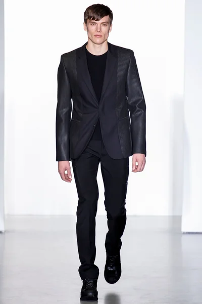 Look 3